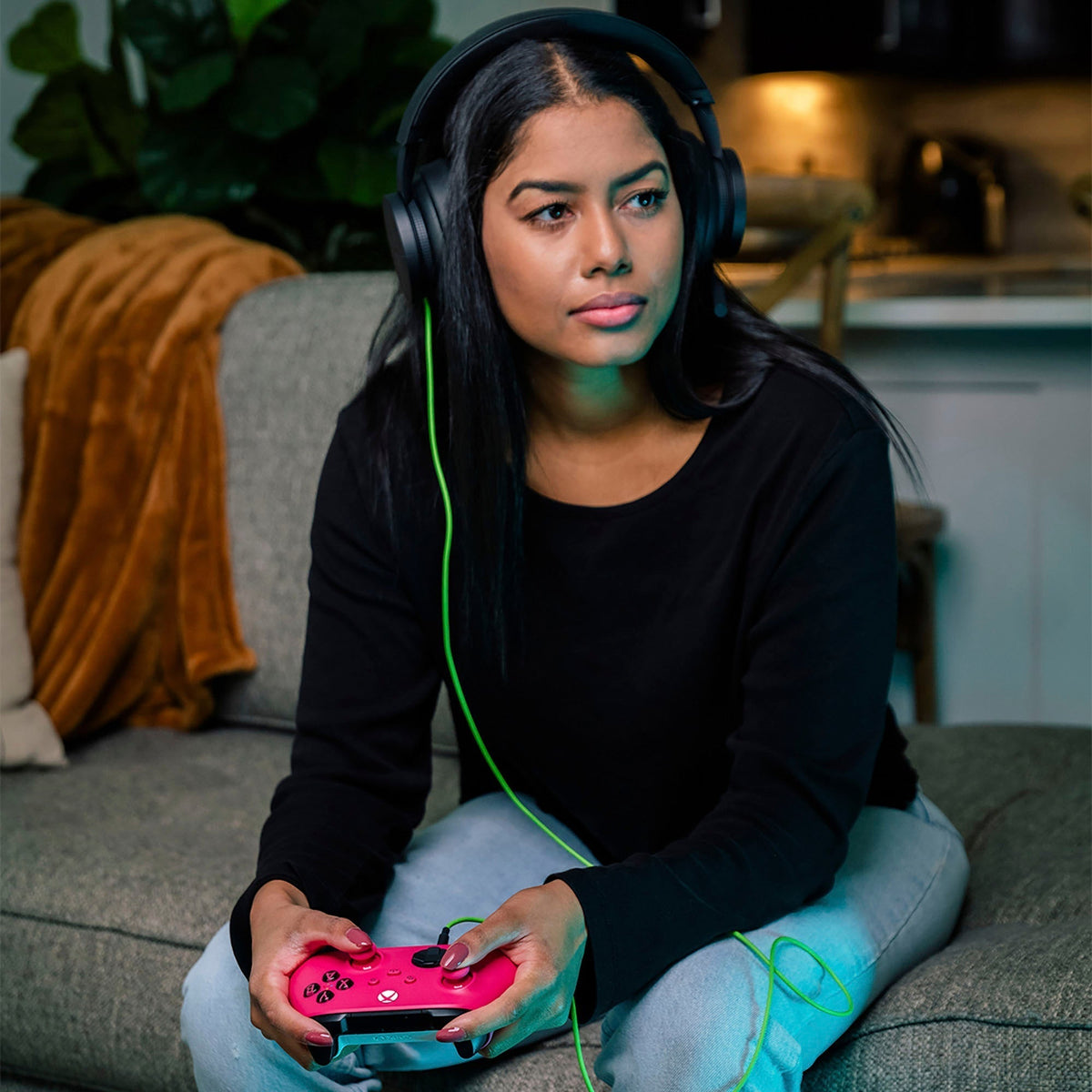 Xbox Wireless Controller - Deep Pink Special Edition [Xbox Series X/S + One + Windows PC]